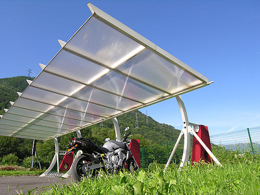 Abri pour moto Site Kassbohrer