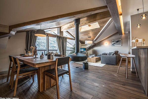Surélévation et réhabilitation d'un immeuble de logements à Courchevel